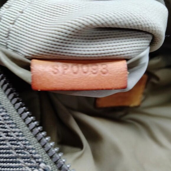 418280BC (L4) Louis Vuitton Crossbody Bag Brown Damier Geant - Picture 8 of 9